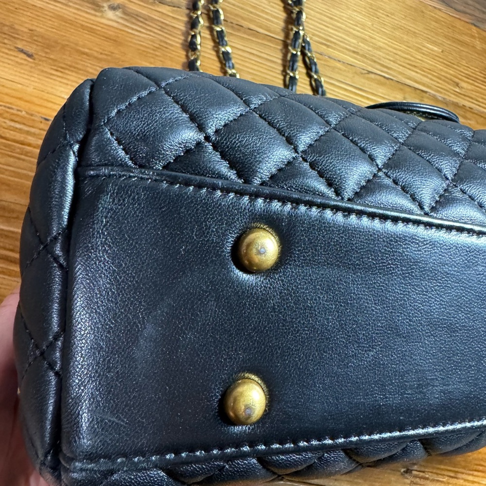 Tiffany & Fred Paris Full-Grain Quilted Sheepskin Black Leather Tote Gold accent - Picture 5 of 15